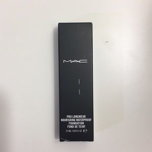 MAC Prolongwear Waterproof Foundation NC35